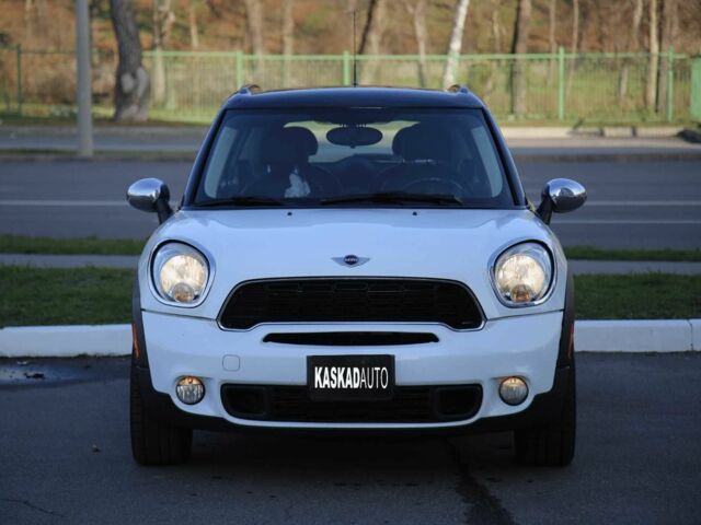 Білий Міні Кантрімен, об'ємом двигуна 1.6 л та пробігом 170 тис. км за 9900 $, фото 1 на Automoto.ua