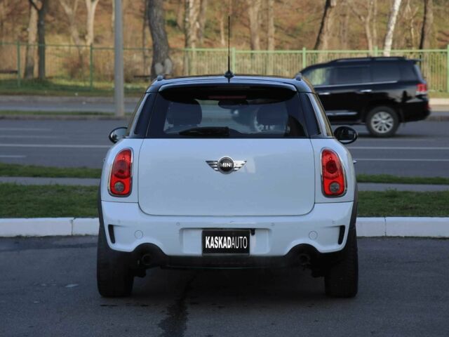 Білий Міні Кантрімен, об'ємом двигуна 1.6 л та пробігом 170 тис. км за 9900 $, фото 4 на Automoto.ua