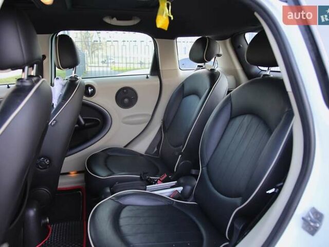 Белый Мини Кантримен, объемом двигателя 1.6 л и пробегом 170 тыс. км за 9900 $, фото 7 на Automoto.ua