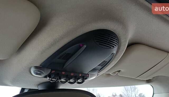 Белый Мини Кантримен, объемом двигателя 1.6 л и пробегом 209 тыс. км за 10400 $, фото 24 на Automoto.ua