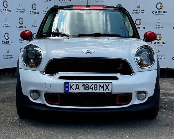 Белый Мини Кантримен, объемом двигателя 1.6 л и пробегом 176 тыс. км за 9999 $, фото 3 на Automoto.ua