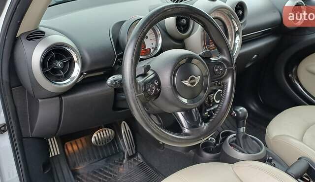 Белый Мини Кантримен, объемом двигателя 1.6 л и пробегом 209 тыс. км за 10400 $, фото 8 на Automoto.ua