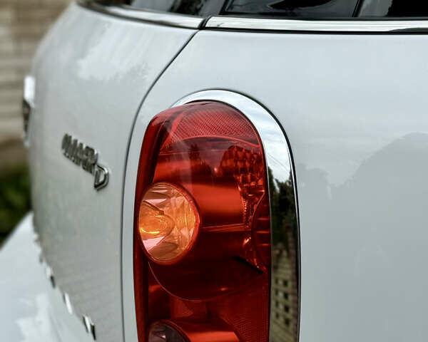 Белый Мини Кантримен, объемом двигателя 1.6 л и пробегом 242 тыс. км за 7850 $, фото 4 на Automoto.ua