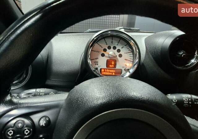 Белый Мини Кантримен, объемом двигателя 1.6 л и пробегом 176 тыс. км за 12500 $, фото 5 на Automoto.ua