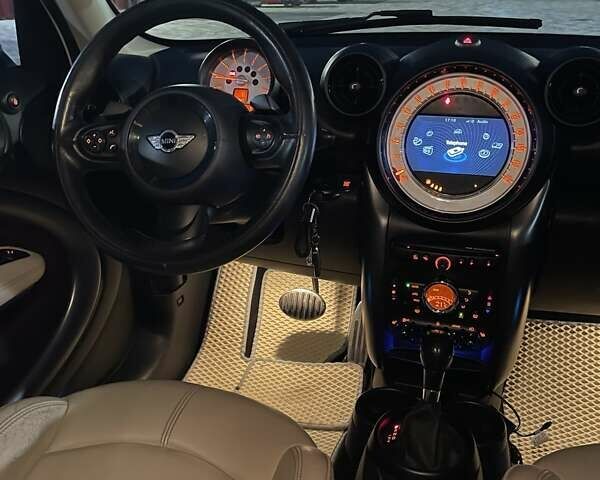 Белый Мини Кантримен, объемом двигателя 1.6 л и пробегом 290 тыс. км за 10800 $, фото 19 на Automoto.ua