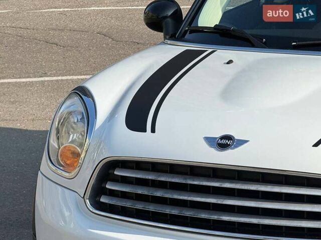 Белый Мини Кантримен, объемом двигателя 1.6 л и пробегом 150 тыс. км за 8800 $, фото 13 на Automoto.ua