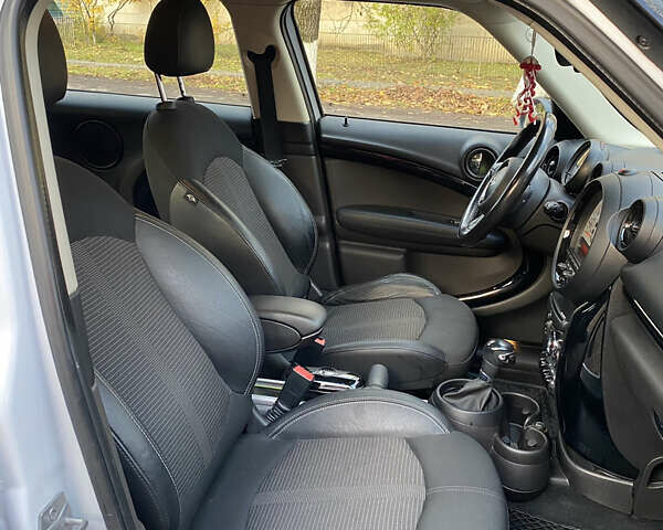 Белый Мини Кантримен, объемом двигателя 1.6 л и пробегом 155 тыс. км за 10800 $, фото 12 на Automoto.ua