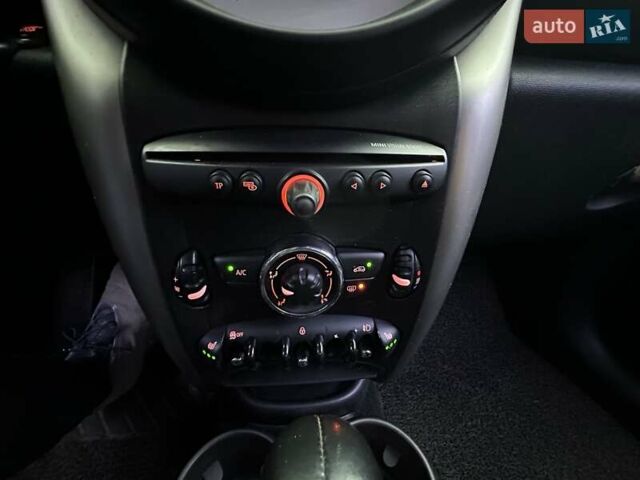 Белый Мини Кантримен, объемом двигателя 2 л и пробегом 185 тыс. км за 12250 $, фото 47 на Automoto.ua