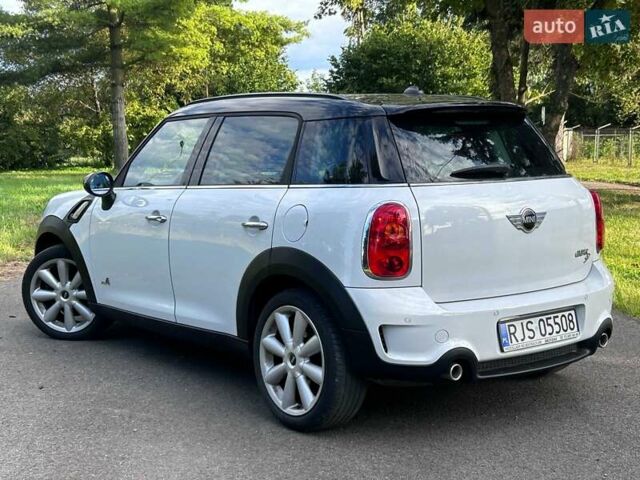 Білий Міні Кантрімен, об'ємом двигуна 2 л та пробігом 136 тис. км за 9900 $, фото 4 на Automoto.ua