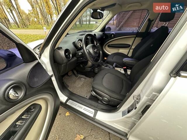 Белый Мини Кантримен, объемом двигателя 2 л и пробегом 185 тыс. км за 12250 $, фото 19 на Automoto.ua