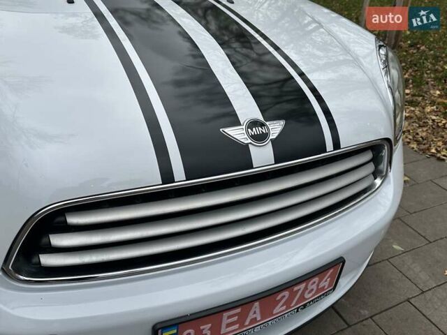 Белый Мини Кантримен, объемом двигателя 2 л и пробегом 185 тыс. км за 12250 $, фото 6 на Automoto.ua