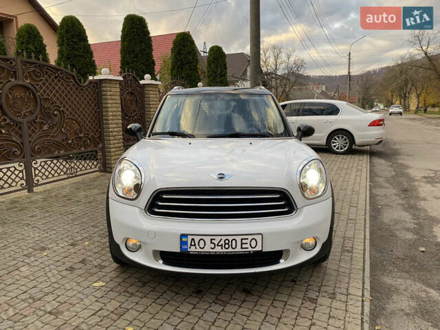 Белый Мини Кантримен, объемом двигателя 1.6 л и пробегом 155 тыс. км за 10800 $, фото 2 на Automoto.ua