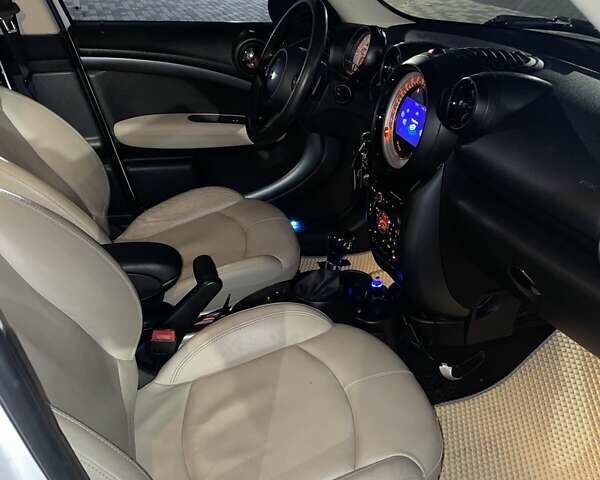 Белый Мини Кантримен, объемом двигателя 1.6 л и пробегом 290 тыс. км за 10800 $, фото 18 на Automoto.ua