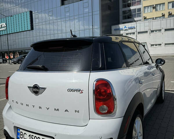 Білий Міні Кантрімен, об'ємом двигуна 1.6 л та пробігом 188 тис. км за 11000 $, фото 7 на Automoto.ua