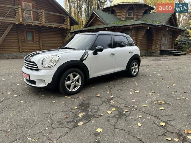 Белый Мини Кантримен, объемом двигателя 2 л и пробегом 185 тыс. км за 12250 $, фото 3 на Automoto.ua