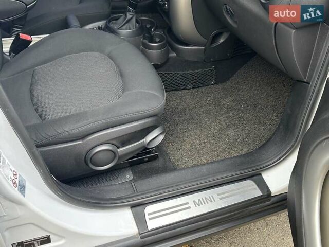 Белый Мини Кантримен, объемом двигателя 2 л и пробегом 185 тыс. км за 12250 $, фото 34 на Automoto.ua