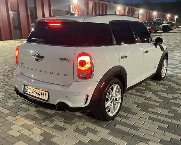 Белый Мини Кантримен, объемом двигателя 1.6 л и пробегом 290 тыс. км за 10800 $, фото 5 на Automoto.ua