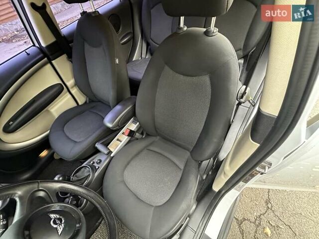 Белый Мини Кантримен, объемом двигателя 2 л и пробегом 185 тыс. км за 12250 $, фото 37 на Automoto.ua