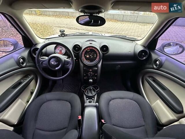 Белый Мини Кантримен, объемом двигателя 2 л и пробегом 185 тыс. км за 12250 $, фото 53 на Automoto.ua