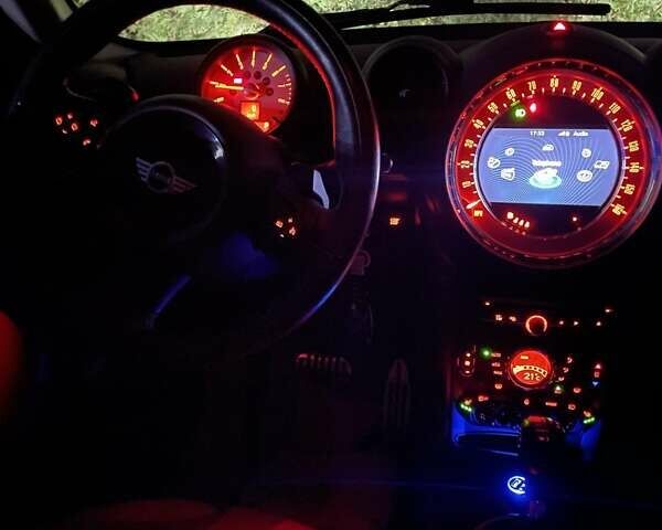 Белый Мини Кантримен, объемом двигателя 1.6 л и пробегом 290 тыс. км за 10800 $, фото 33 на Automoto.ua