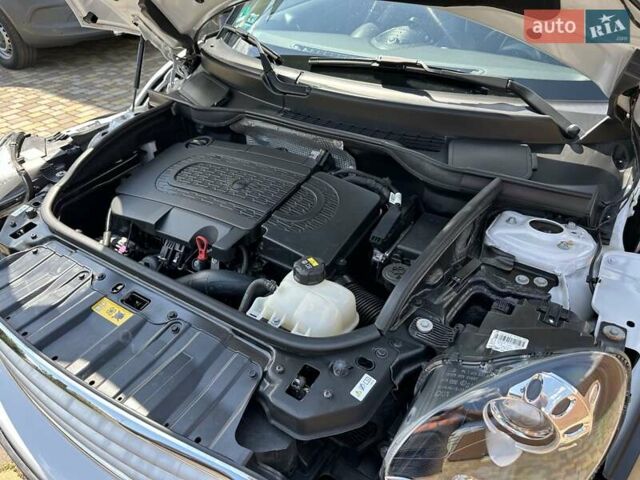 Білий Міні Кантрімен, об'ємом двигуна 2 л та пробігом 140 тис. км за 16500 $, фото 6 на Automoto.ua