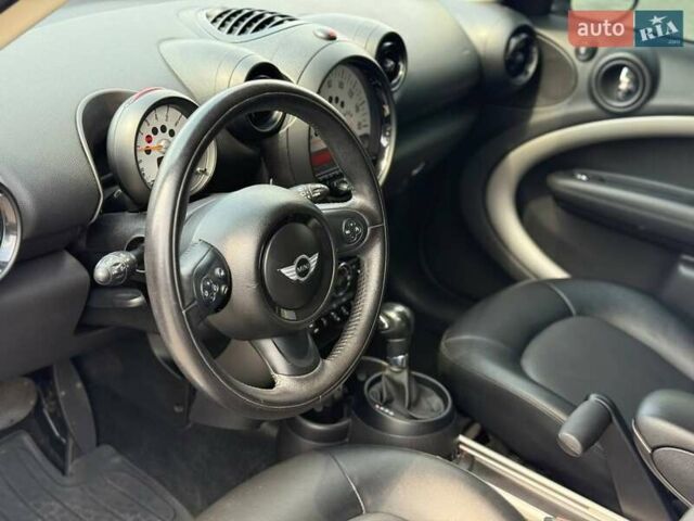 Белый Мини Кантримен, объемом двигателя 1.6 л и пробегом 146 тыс. км за 11900 $, фото 14 на Automoto.ua