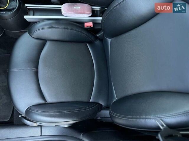 Белый Мини Кантримен, объемом двигателя 1.6 л и пробегом 86 тыс. км за 10999 $, фото 23 на Automoto.ua