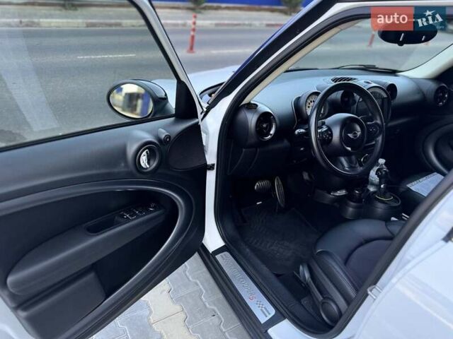 Белый Мини Кантримен, объемом двигателя 1.6 л и пробегом 86 тыс. км за 10999 $, фото 24 на Automoto.ua