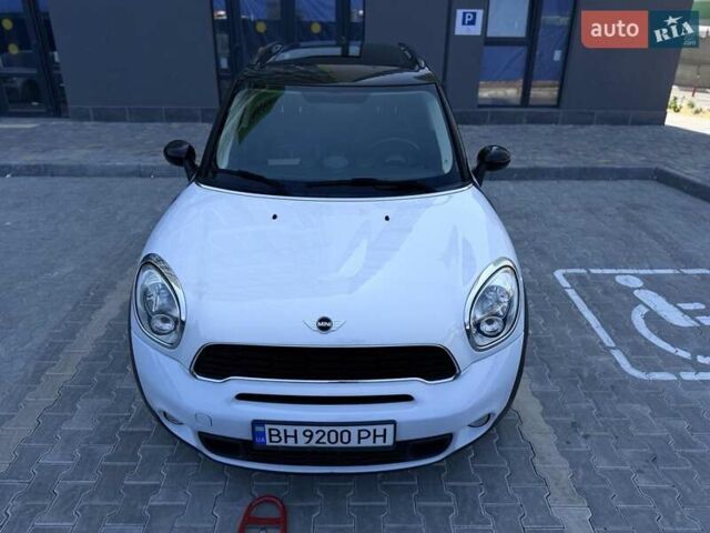 Белый Мини Кантримен, объемом двигателя 1.6 л и пробегом 86 тыс. км за 10999 $, фото 9 на Automoto.ua