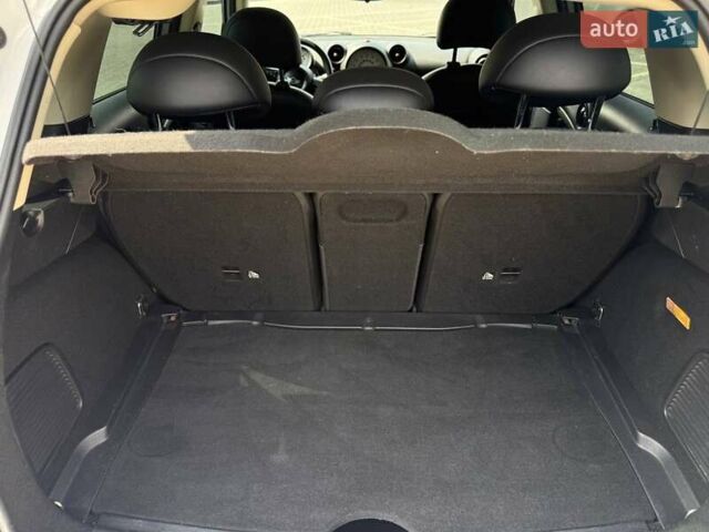 Белый Мини Кантримен, объемом двигателя 1.6 л и пробегом 146 тыс. км за 11900 $, фото 12 на Automoto.ua