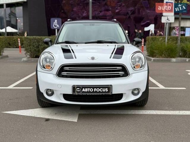 Белый Мини Кантримен, объемом двигателя 1.6 л и пробегом 107 тыс. км за 11490 $, фото 1 на Automoto.ua