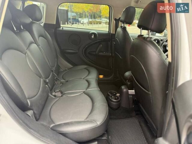 Белый Мини Кантримен, объемом двигателя 1.6 л и пробегом 107 тыс. км за 11490 $, фото 11 на Automoto.ua