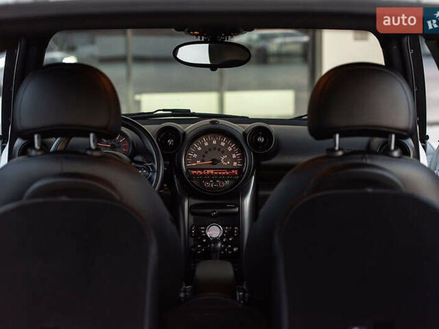 Белый Мини Кантримен, объемом двигателя 1.6 л и пробегом 97 тыс. км за 13600 $, фото 4 на Automoto.ua