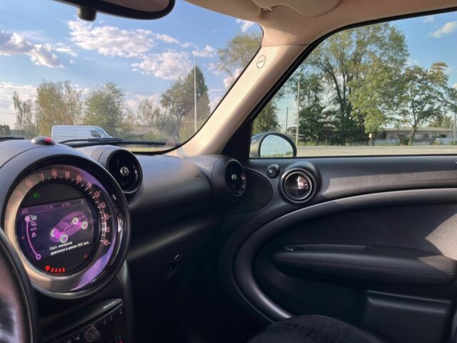 Белый Мини Кантримен, объемом двигателя 1.6 л и пробегом 110 тыс. км за 12600 $, фото 12 на Automoto.ua