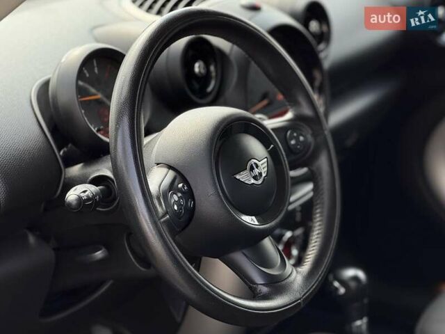 Мини Кантримен 2015 в Днепре (Днепропетровске) на Automoto.ua Белый Мини Кантримен, объемом двигателя 2 л и пробегом 103 тыс. км за 15900 $, фото 13 на Automoto.ua