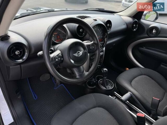 Мини Кантримен 2015 в Днепре (Днепропетровске) на Automoto.ua Белый Мини Кантримен, объемом двигателя 2 л и пробегом 103 тыс. км за 15900 $, фото 12 на Automoto.ua