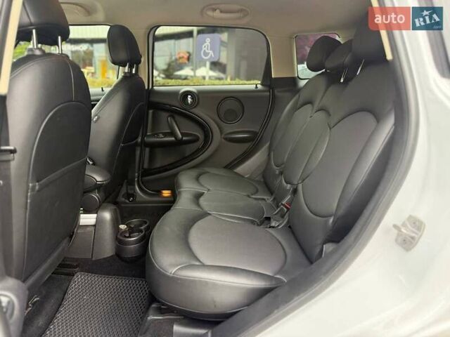 Белый Мини Кантримен, объемом двигателя 1.6 л и пробегом 107 тыс. км за 11490 $, фото 10 на Automoto.ua