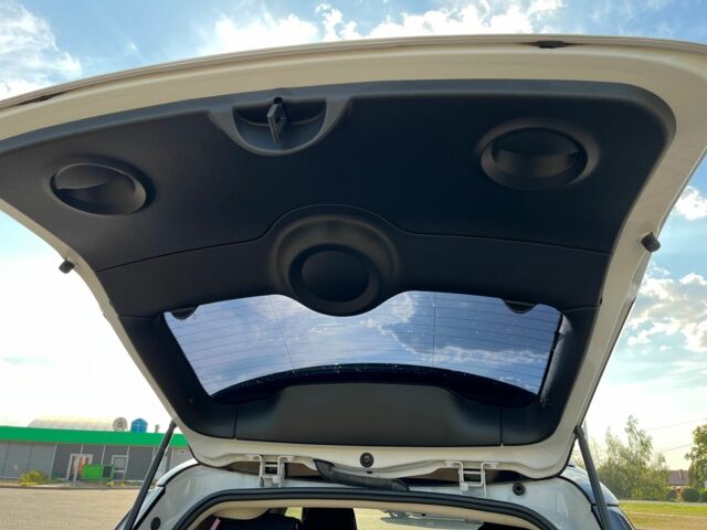 Белый Мини Кантримен, объемом двигателя 1.6 л и пробегом 110 тыс. км за 12600 $, фото 9 на Automoto.ua