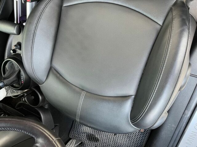 Белый Мини Кантримен, объемом двигателя 1.6 л и пробегом 110 тыс. км за 12600 $, фото 15 на Automoto.ua