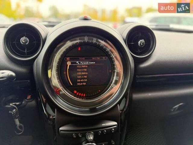 Белый Мини Кантримен, объемом двигателя 1.6 л и пробегом 107 тыс. км за 11490 $, фото 17 на Automoto.ua