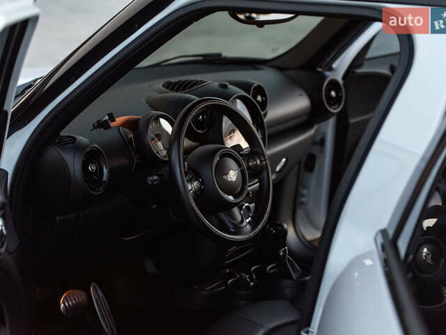 Белый Мини Кантримен, объемом двигателя 1.6 л и пробегом 97 тыс. км за 13600 $, фото 2 на Automoto.ua