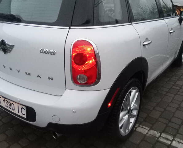 Білий Міні Кантрімен, об'ємом двигуна 1.6 л та пробігом 68 тис. км за 14700 $, фото 5 на Automoto.ua