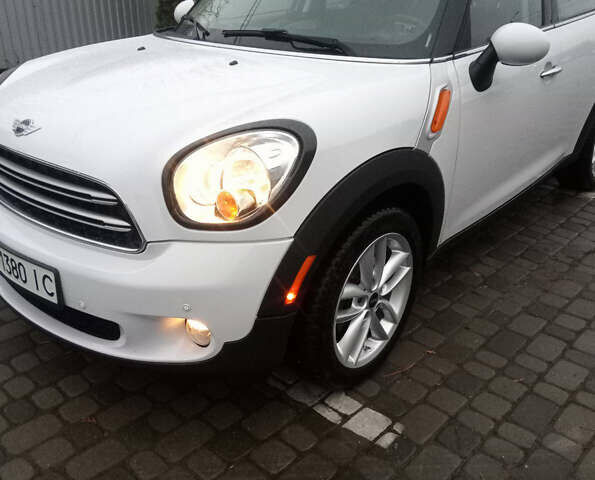 Білий Міні Кантрімен, об'ємом двигуна 1.6 л та пробігом 68 тис. км за 14700 $, фото 2 на Automoto.ua