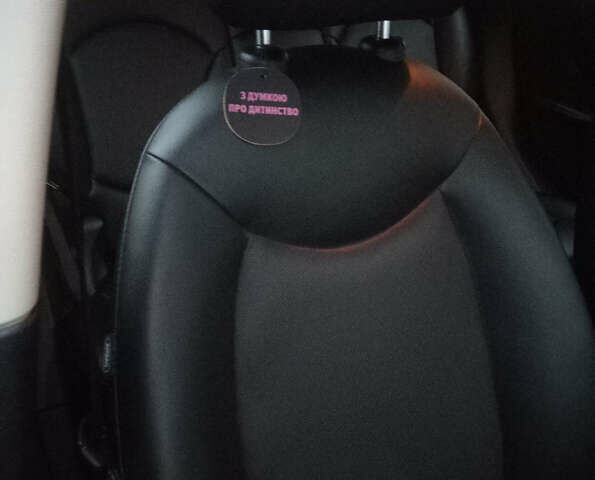 Білий Міні Кантрімен, об'ємом двигуна 1.6 л та пробігом 68 тис. км за 14700 $, фото 12 на Automoto.ua