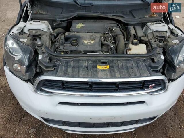 Білий Міні Кантрімен, об'ємом двигуна 1.6 л та пробігом 132 тис. км за 1300 $, фото 10 на Automoto.ua