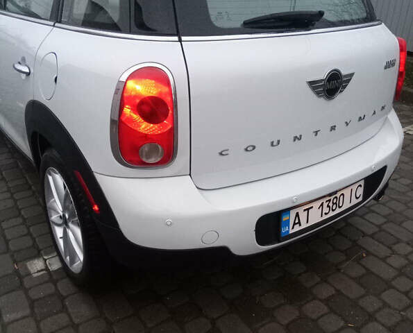 Білий Міні Кантрімен, об'ємом двигуна 1.6 л та пробігом 68 тис. км за 14700 $, фото 4 на Automoto.ua