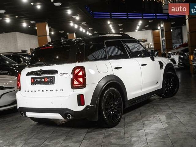 Білий Міні Кантрімен, об'ємом двигуна 2 л та пробігом 50 тис. км за 33900 $, фото 5 на Automoto.ua