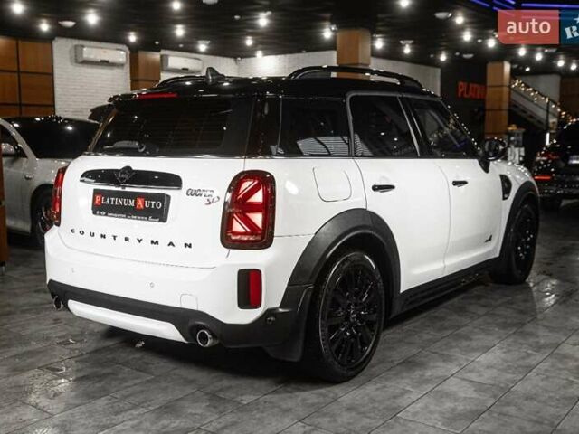 Білий Міні Кантрімен, об'ємом двигуна 2 л та пробігом 50 тис. км за 33900 $, фото 26 на Automoto.ua