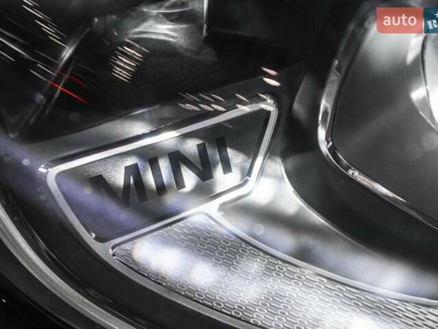 Білий Міні Кантрімен, об'ємом двигуна 2 л та пробігом 50 тис. км за 33900 $, фото 36 на Automoto.ua