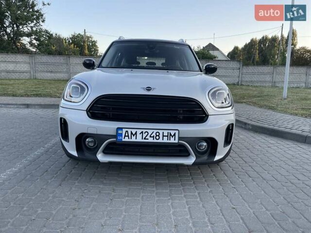 Белый Мини Кантримен, объемом двигателя 1.5 л и пробегом 33 тыс. км за 27999 $, фото 11 на Automoto.ua